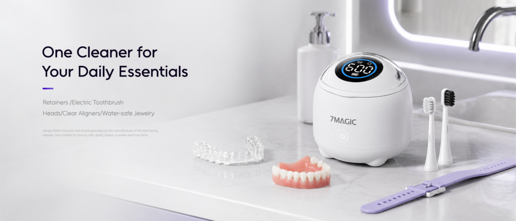 7MAGIC SonicPod Go low-noise ultrasonic cleaner operating below 42dB under loaded conditions with the lid closed for quiet routines.